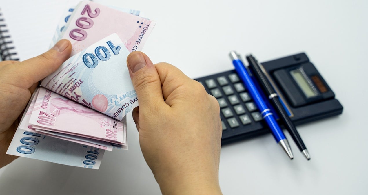 memur-ve-emekli-zammi-icin-geri-sayim-basladi-kulislerde-3-senaryo-konusuluyor-g2Ltk8B9.jpg