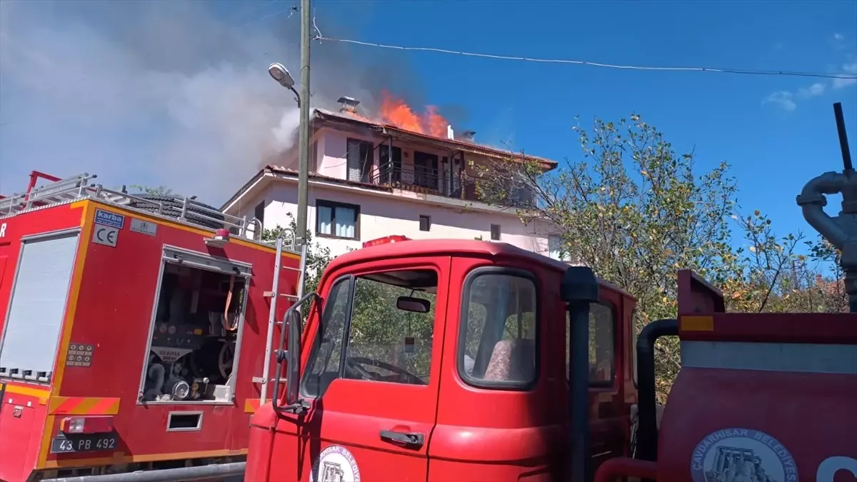 cavdarhisarda teras katinda yangin MDwdDHTR