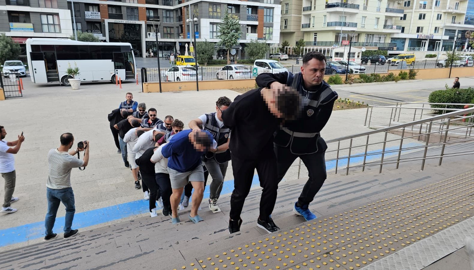 edirnede sehit ailesini dolandiran 11 supheli adliyede j4mprpW6