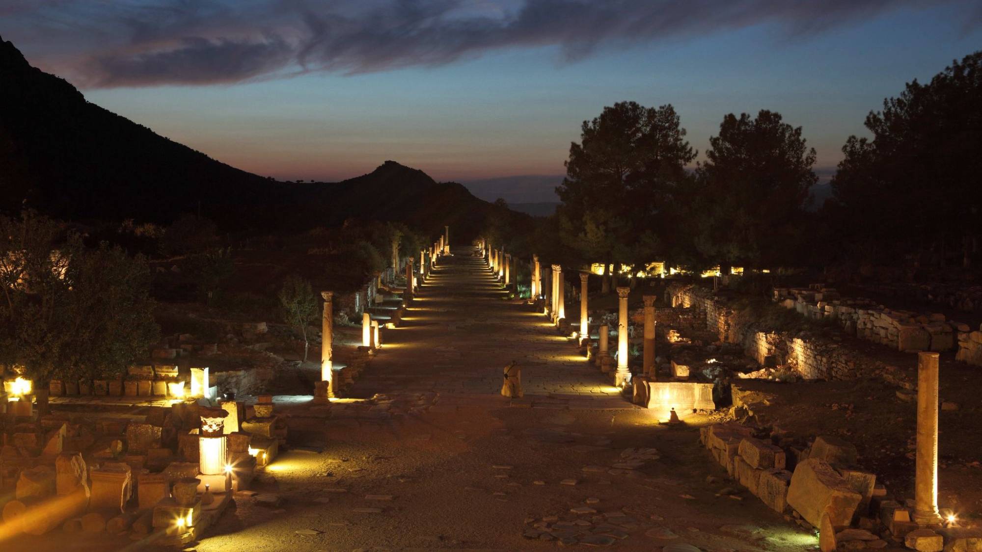 gece muzeciligi 27 oren yerinde devam ediyor FUY7V2Pu