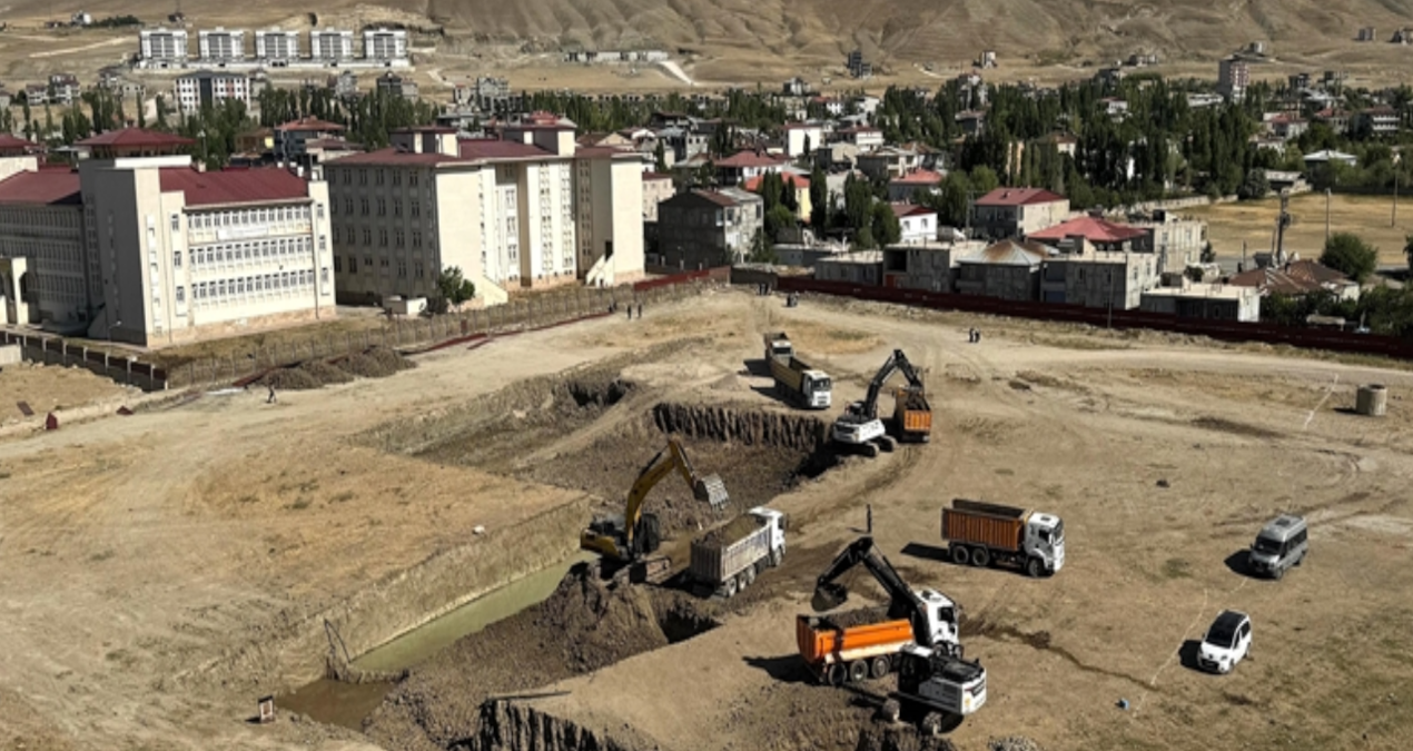 vani saglik ussu haline getirecek sehir hastanesinin yapim calismalari devam ediyor PIcV8YMc