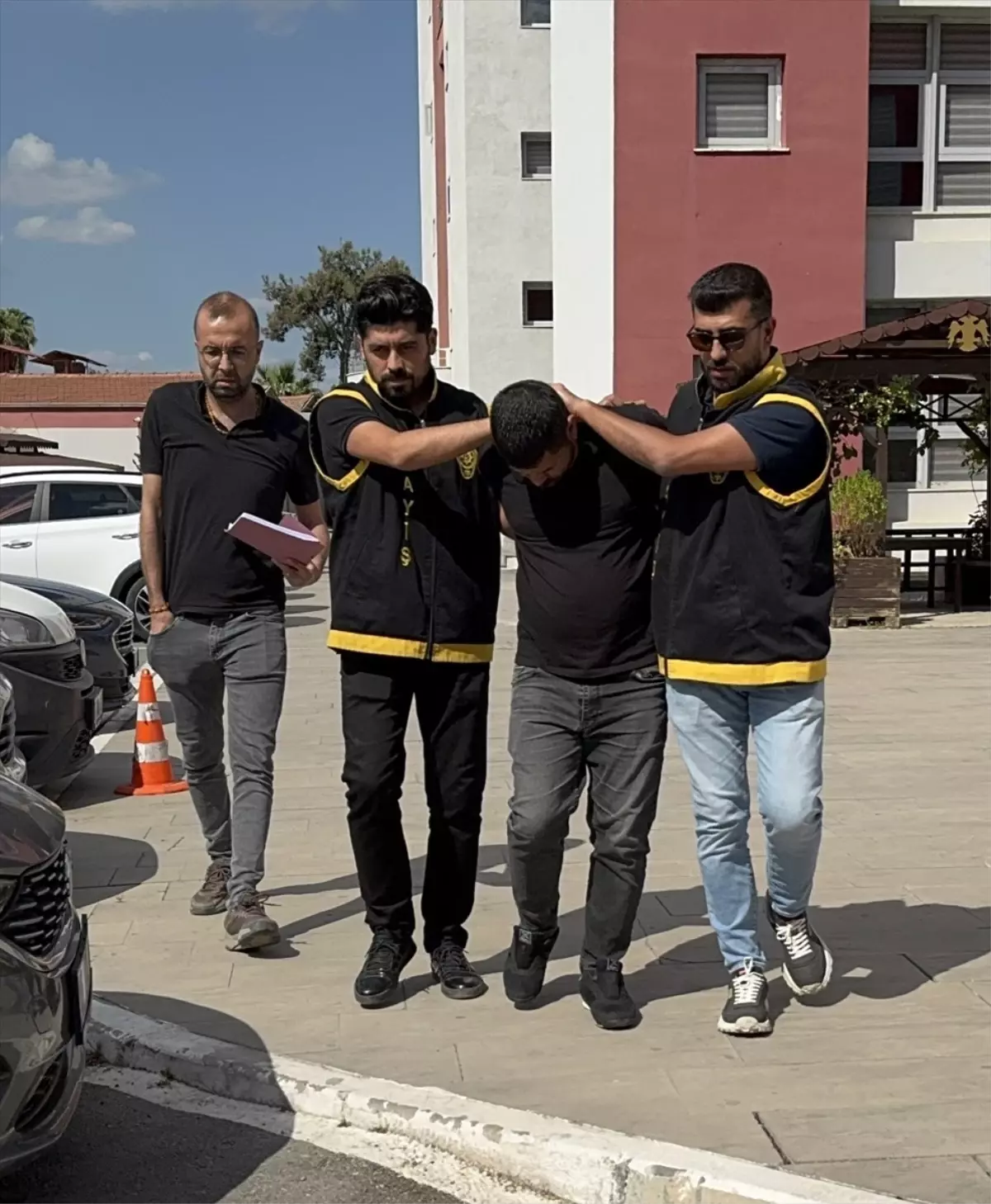 adanada bicakli kavga 1 olu 1 tutuklu 3BZcCLSG