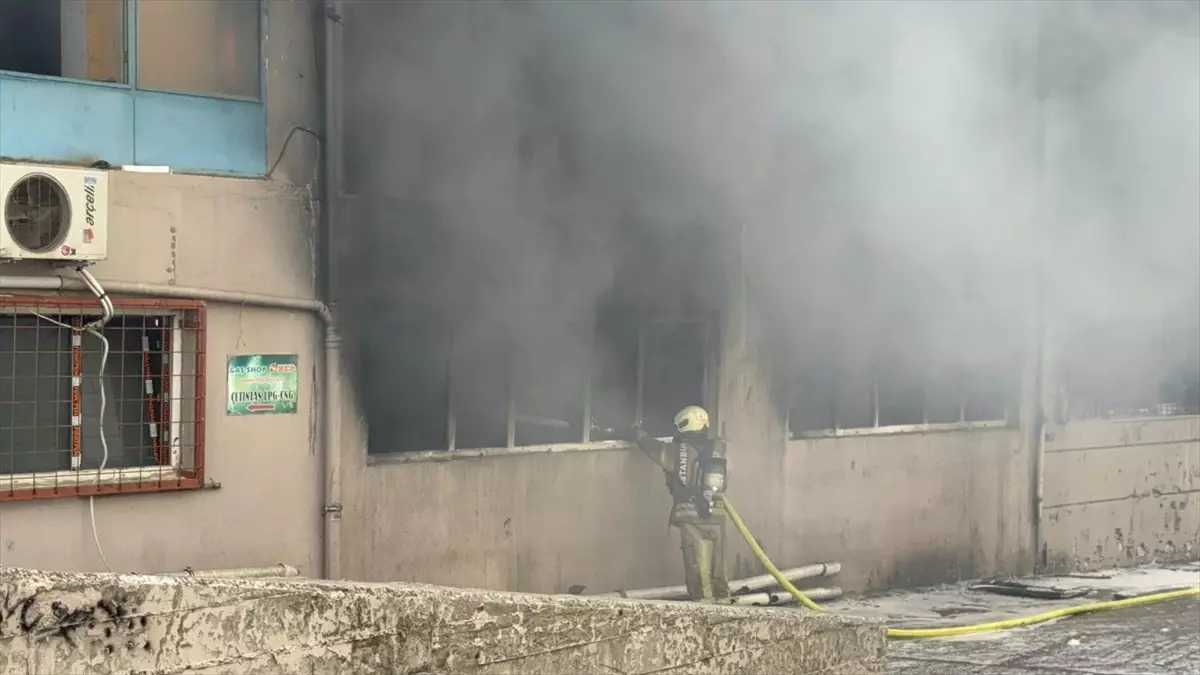 bayrampasada yangin panigi rYaVXzuC