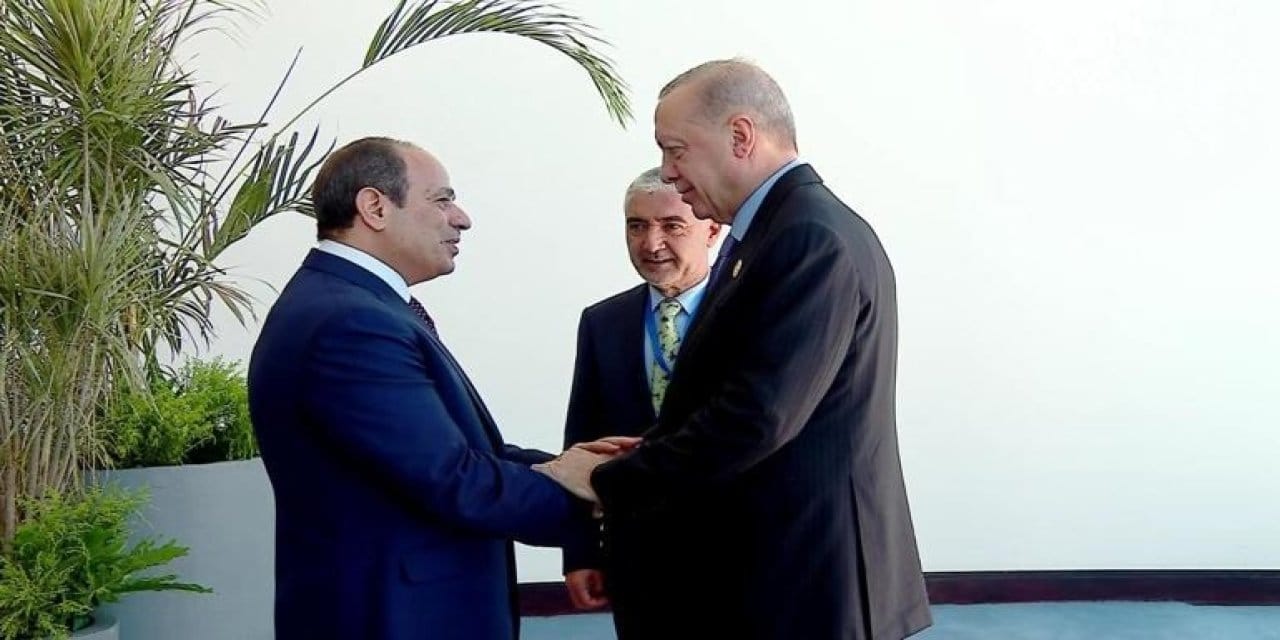 erdogan misirda sisi karsiladi gSPwcHvc.jpg