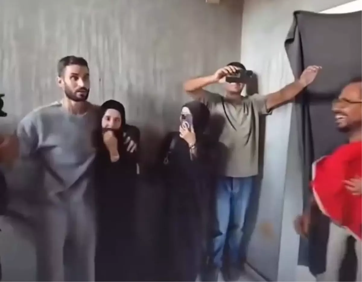 filistinli gazeteci sadi ebu sido serbest birakildi QuAzeJjG.jpg