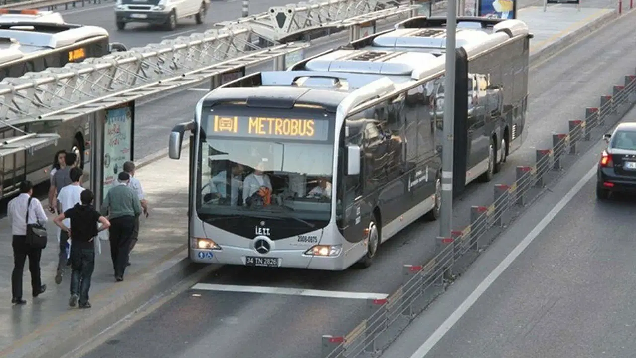 İstanbul’da metrobüs düzenlemesi: Özel günlerde güzergâh değişikliği